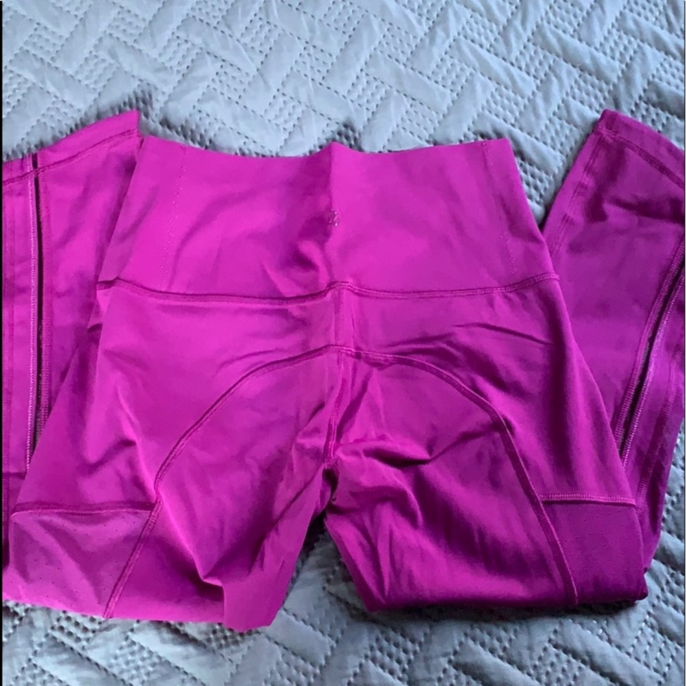 Lululemon Beat the Heat crops